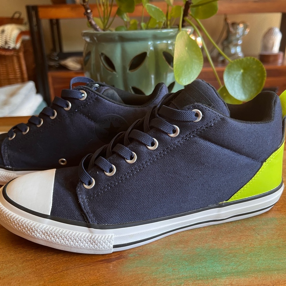 👟🔥 Converse Navy & Neon Lime Low-Top Sneakers | Sz 8W 5.5M 38.5EU 🔥